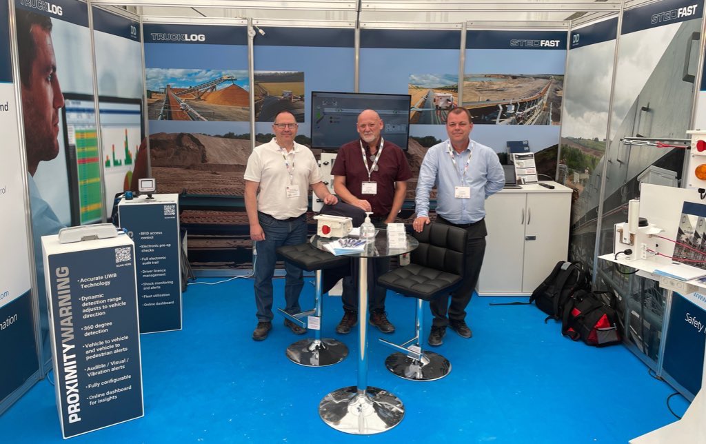 DavisDerbyLtd's tweet photo. Last day here @hillheadshow and it’s great to catch up with people. Although it has been very warm ☀️

Thank you to everyone who has stopped by to say hello so far. https://t.co/5kEVbbmiyB