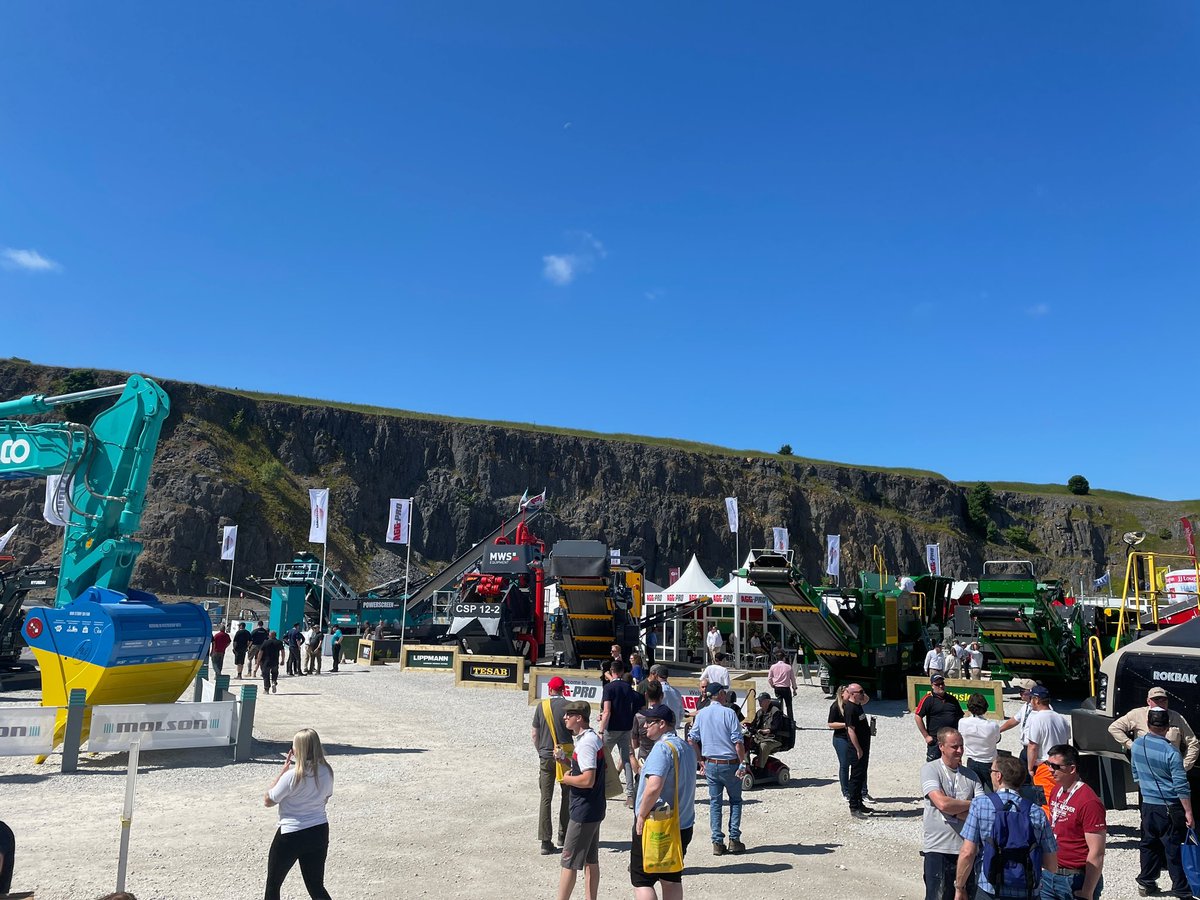 DavisDerbyLtd's tweet photo. Last day here @hillheadshow and it’s great to catch up with people. Although it has been very warm ☀️

Thank you to everyone who has stopped by to say hello so far. https://t.co/5kEVbbmiyB