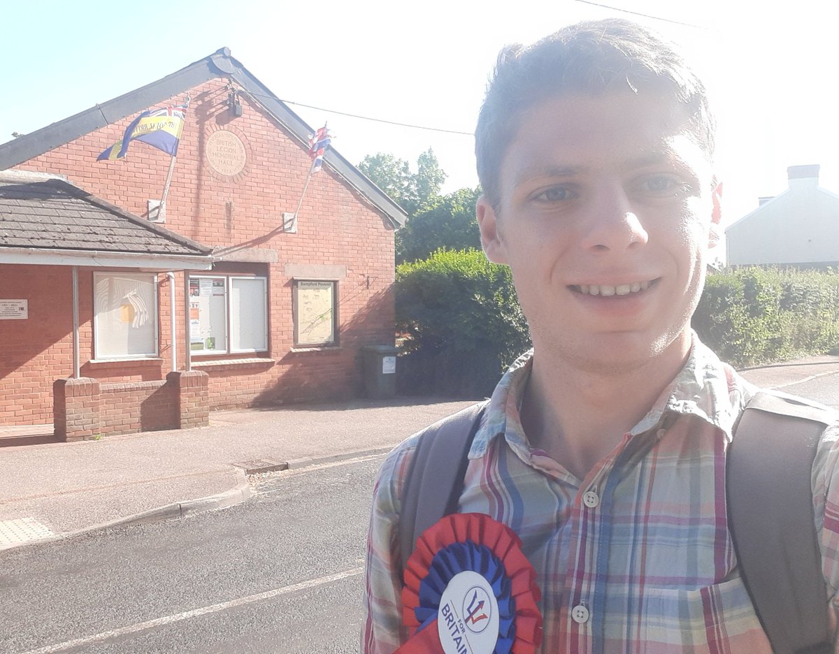 frankie_rufolo's tweet photo. Out in Sampford Peverell, winning over Green voters with our animal welfare policies. #tivertonandhoniton  #VoteForBritain https://t.co/rkW6u28qcf