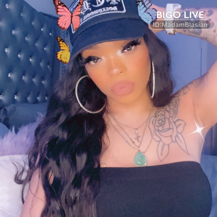 TeenaStorm_KCDR's tweet photo. Come and see The BADDEST 💋 streaming live on #BIGOLIVE and make new friends! 
https://t.co/NG8IGb8NcQ https://t.co/dIN3IdlcWv