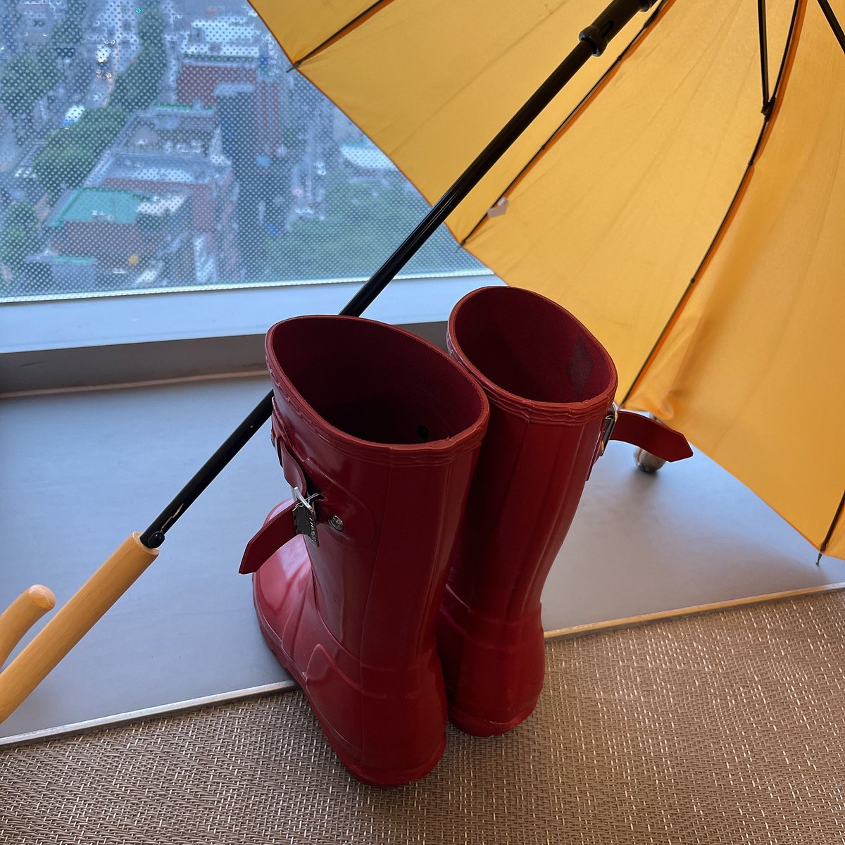 Hi friends~ how’s your day?
Here’s raining all day ☔️
I like rainy day, it makes me calm and easy to focus on work👩‍💻
Do you guys have any rainy day routine? Plz tell me🥰

#NFT #NFTs #NFTCommunity #WomenInNFTs #OpenSeaNFT #nftcollector #NFTartists #NarcyDog #rainyday