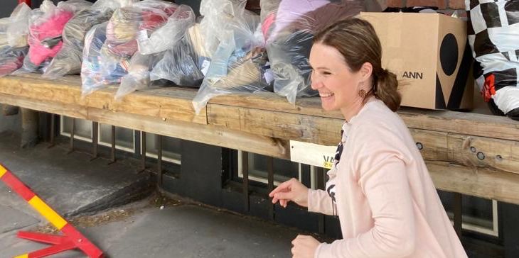 Lahjoitimme eilen myynnistä poistettuja tuotteita lapsiperheille @Hopeyhdistys. Stockmann toimittaa ylijäämätavarat lahjoituksina hyväntekeväisyyteen tai kierrätykseen. Haluamme osaltamme varmistaa, että käyttökelpoista tavaraa ei joudu koskaan hukkaan.
💚🍀