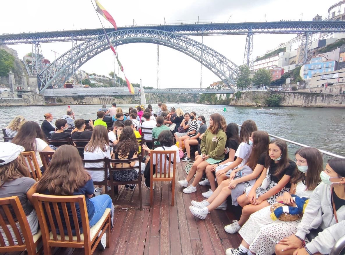 InmaculadaPonfe's tweet image. 1°ESO descubre los rincones de Portugal. 😍🇵🇹

#ExcursiónEscolar #ExcursionesFinDeCurso #concepcionistas