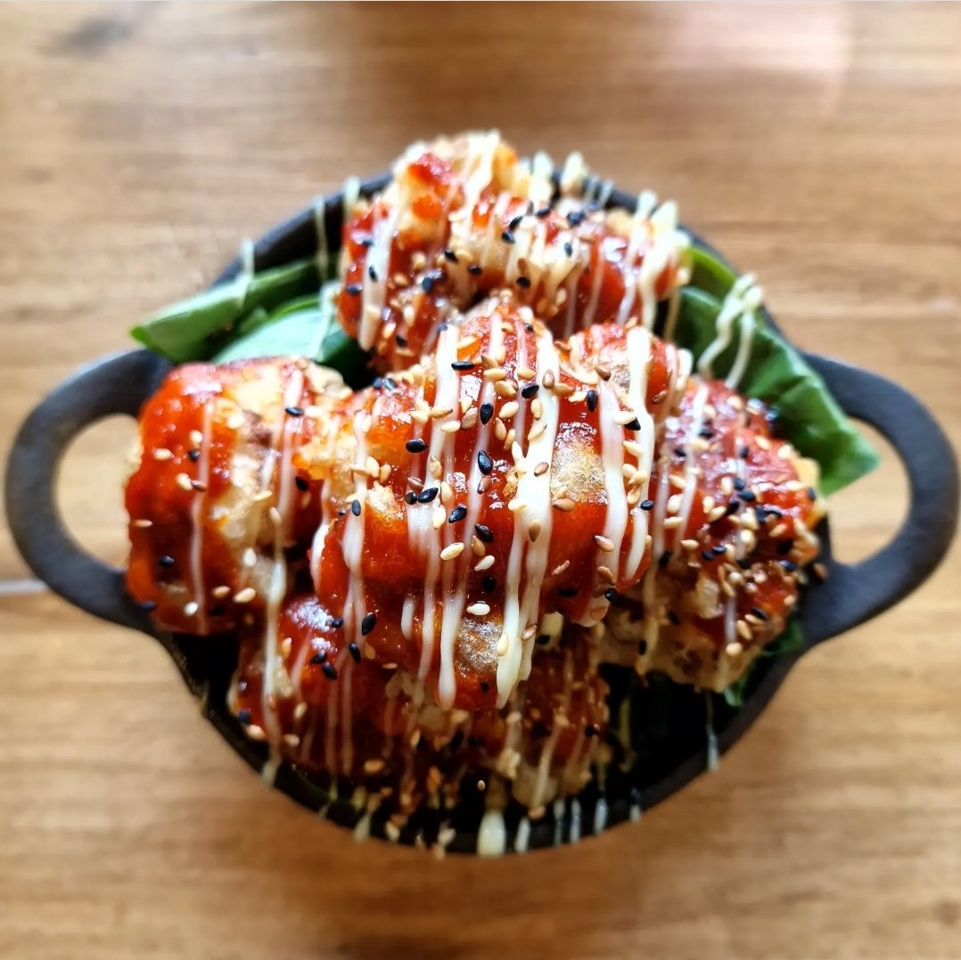 our most sought after small plate this 
#thebungo 

korean cauliflower 
sesame, gochujang, japanese mayo

#lunch
#glasgowlunch
#smallplates
#cauliflower 
#koreancauliflower
