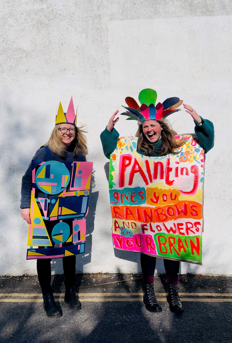 Happy publication day to the wonderful duo @Epowellstudio + #SarahMoore and their debut book #StartPaintingNow! Get in touch with your inner artist and nurture your creative mind with this playful and informative handbook... @booksbybluebird | @HemingwayLorna