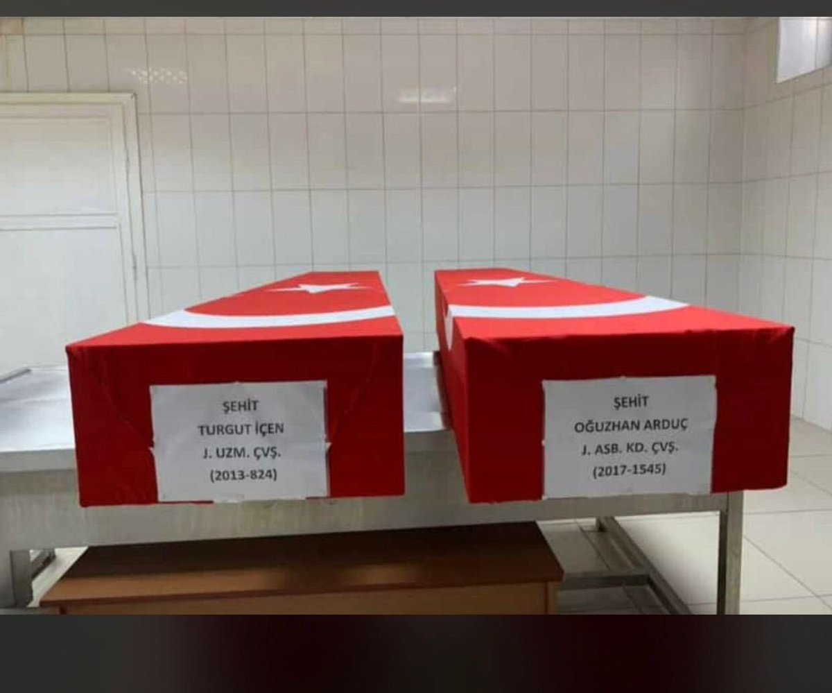 " ŞEHİDİN VAR TÜRKİYE "
Diyarbakır Lice'de icra edilen EREN ABLUKA-18 Operasyonunda yaşanan çatışma esnasında 2 Askerimiz Şehit oldu, 1 Askerimiz yaralandı.
Şehit Oğuzhan Arduç
Şehit Turgut İçen
Türk milletinin başı sağ olsun.