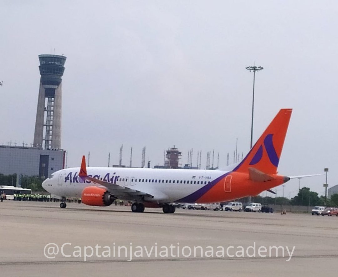 CaptainJavia's tweet photo. First pics of India's Newest Airline @akasaair aircraft at Delhi Airport

#Akasaair #captainjaviation #Aviation https://t.co/t5Sj150cig