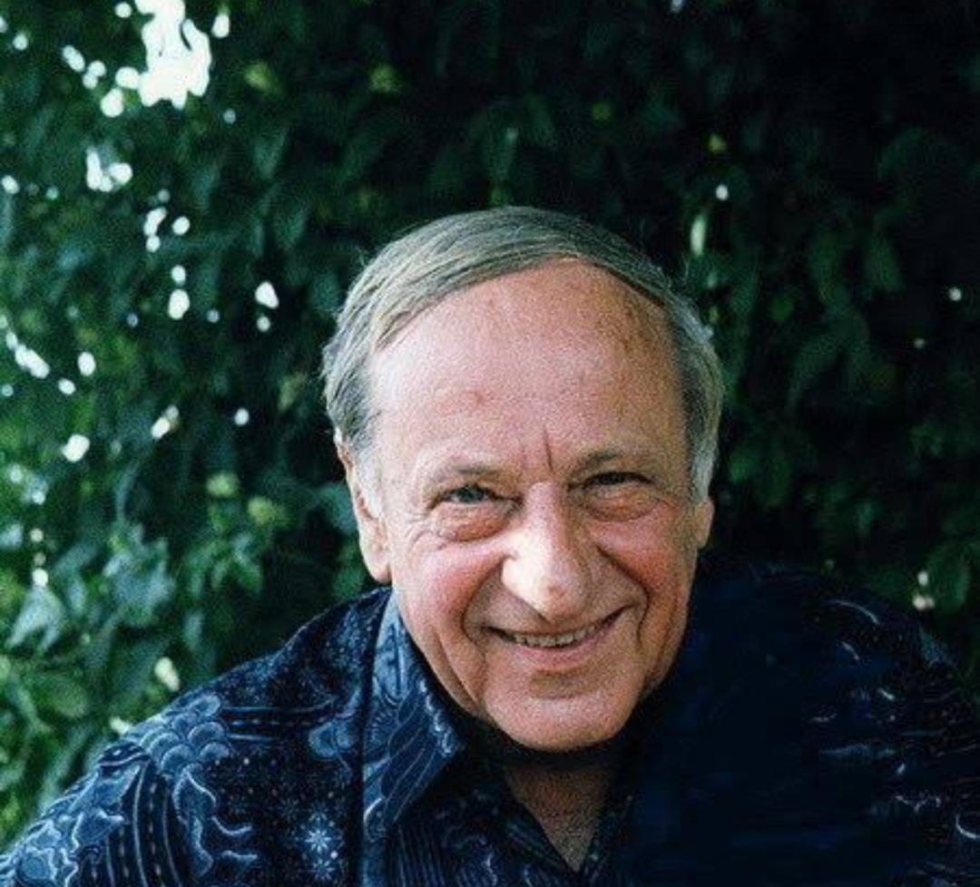 Vanhuwo's tweet photo. The Centurion who conquered hate and war with Love and Care, Dr Hermann Gmeinner as we celebrate #HAPPYSOSDAY @soskinderdorf @SOS_Advocates . His love has seen millions of children across the world living and growing up in a loving home. Thank you so much. 73 years of Love & Care https://t.co/zyyFUxCMnf