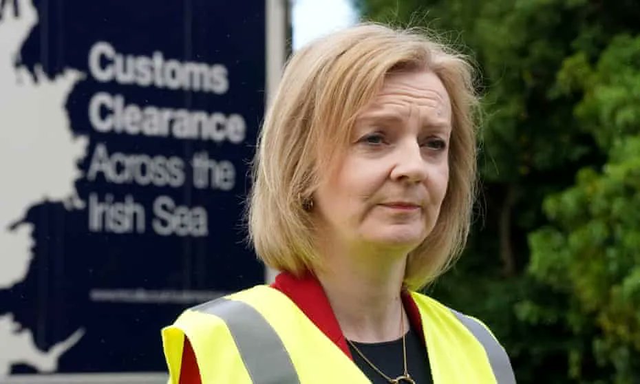 Lost_Tribe's tweet photo. Unilateral action by @BorisJohnson, @trussliz and their right-wing @Conservatives on NI protocol ‘not conducive’ to trade deal, warns the US.
The #BotchedBrexit deal was negotiated by @DavidGHFrost and signed by the #DeadDogPM.
#ToryBrexitDisaster
https://t.co/O9jGfu9q4b https://t.co/mmF5EeOwvW