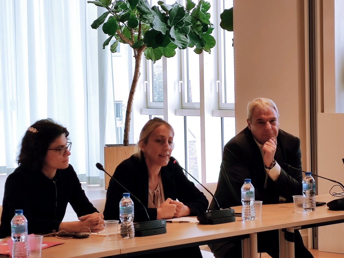 Jeux Olympiques et Paralympiques bas carbone de Paris 2024 : les membres du Bureau du #CeserIDF accueillent <a href="/pfr_chloe/">Chloe Pfeiffer Lenoir</a>, directrice <a href="/enedis_paris/">Enedis à Paris</a>, et <a href="/ChloeMexme/">Chloé Mexme</a>, cheffe de projet JOP pour échanger et comprendre les enjeux.