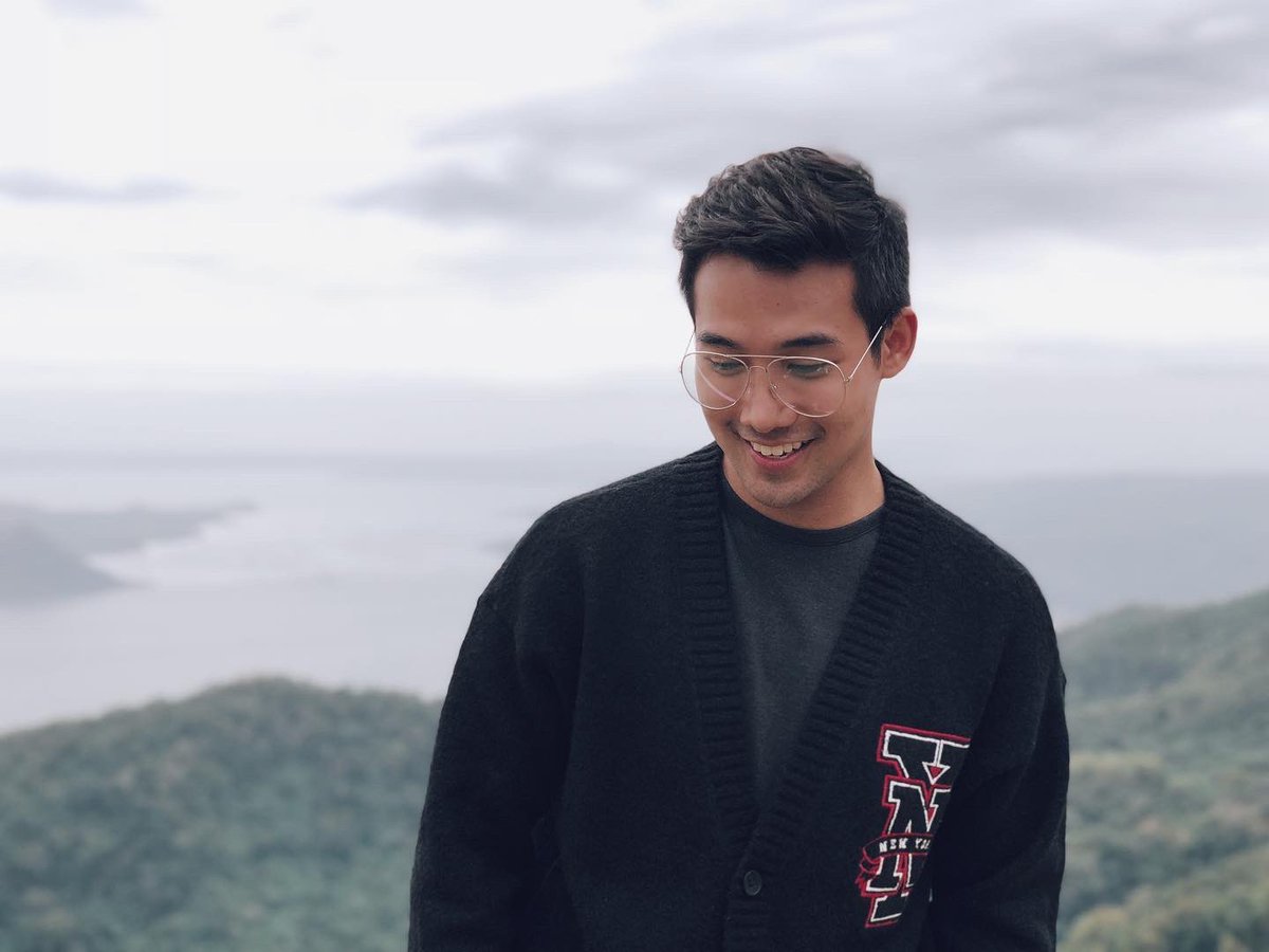 akosiKenChan's tweet photo. don’t just exist. LIVE. https://t.co/vJlftz5npj