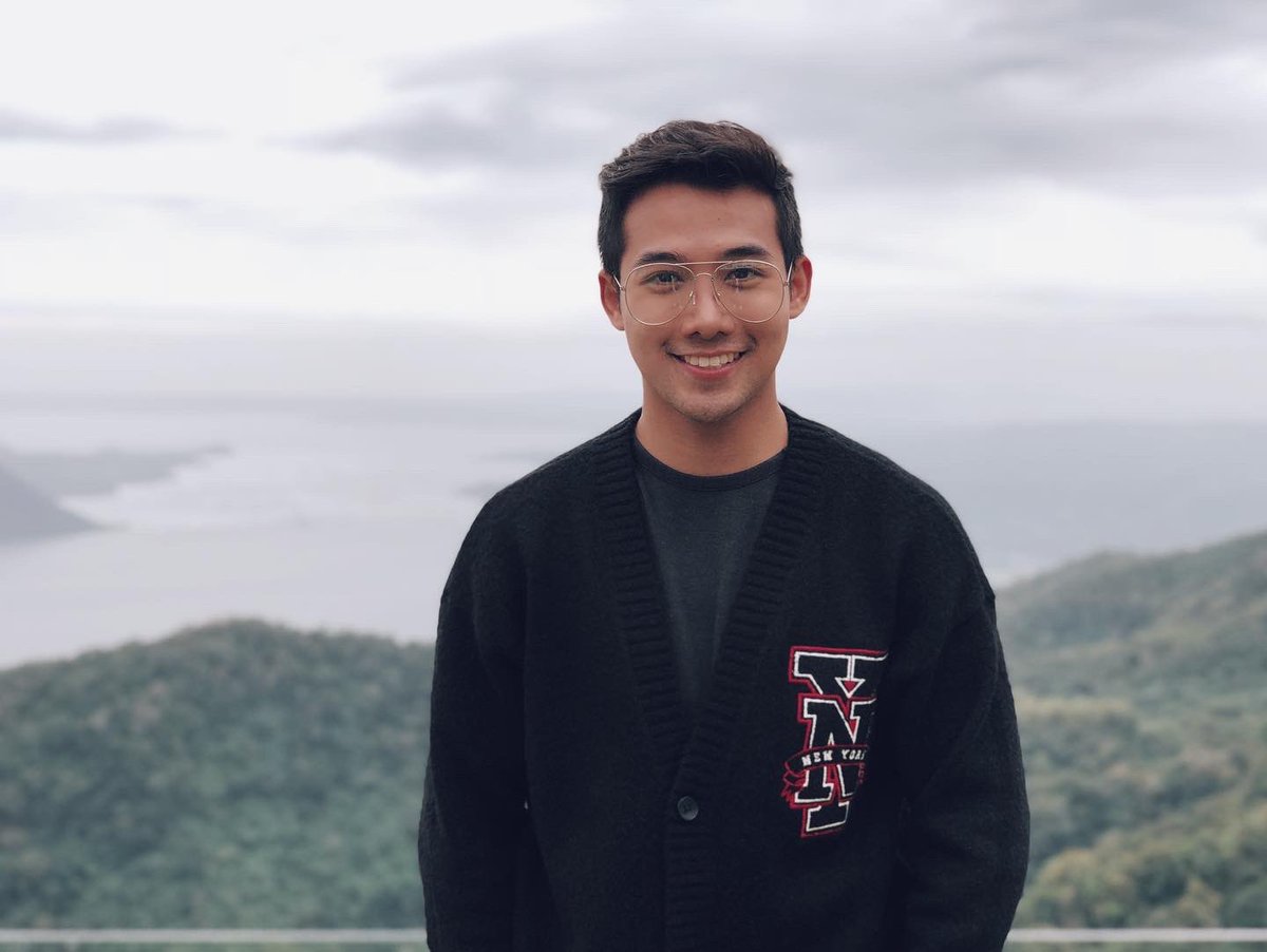 akosiKenChan's tweet photo. don’t just exist. LIVE. https://t.co/vJlftz5npj