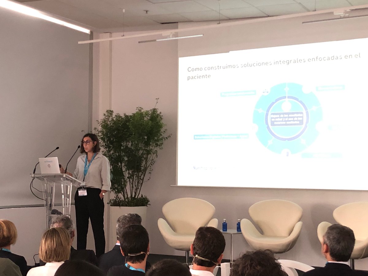 🎤Es el turno de <a href="/naiaramuro/">Naiara Muro Amutxastegi</a>, Project Manager in Healthcare transformation en @RocheDia que nos habla sobre el potencial de la #IA para la mejora de los diagnósticos
#IASalud🩺