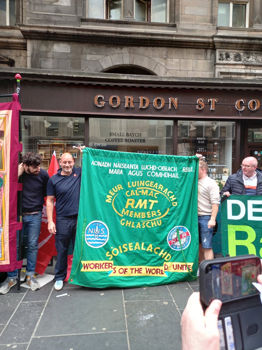 rmtgsb's tweet image. Members of the Glasgow and Oban Shipping branches showing solidarity with our comrades on the railway.

@RMTunion @RMT_Scotland @EdinburghRMT @RMTWishMoth