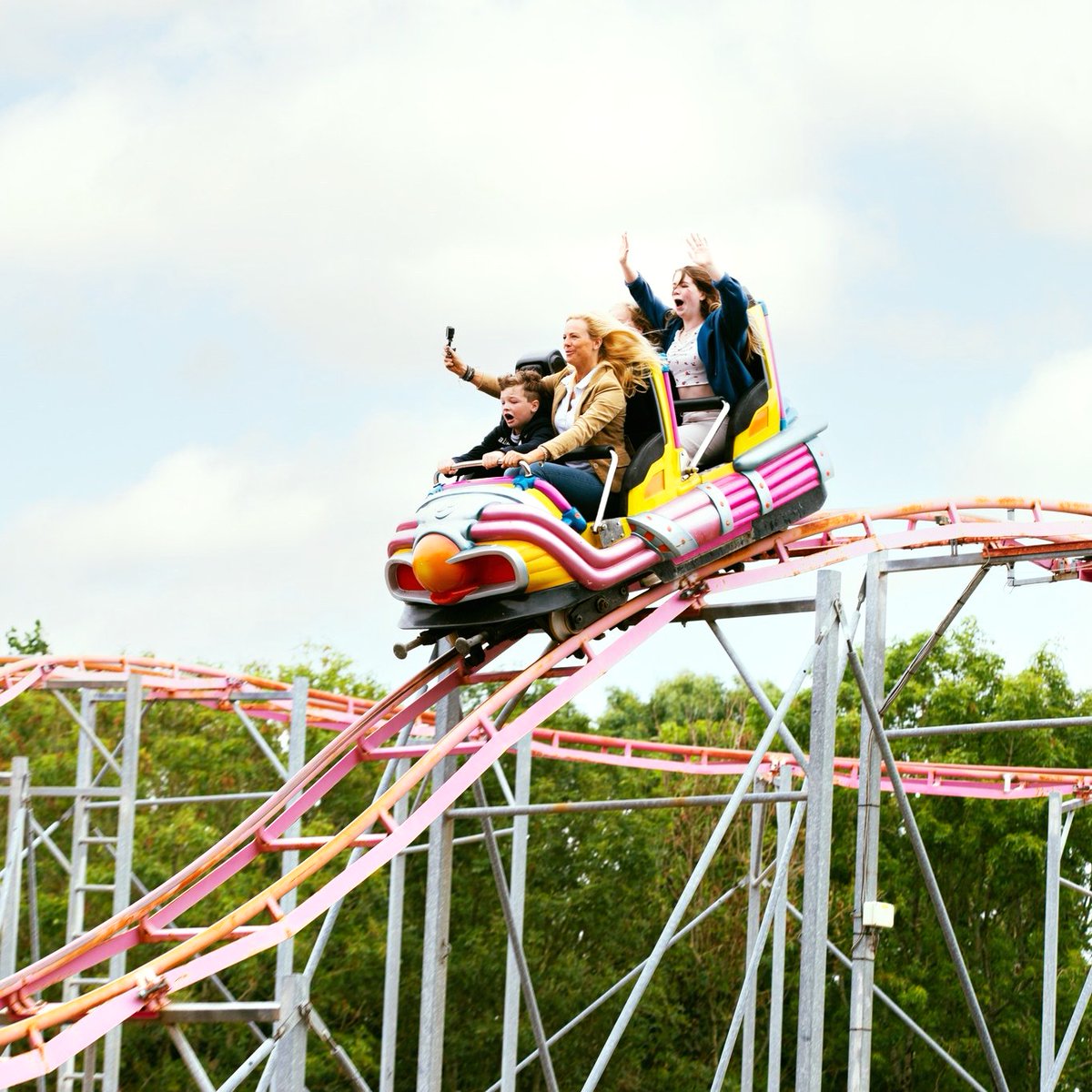 Riding into the weekend like... 🎢
We're open Thursday - Sunday! ☀️
🎟️ camelcreek.co.uk
