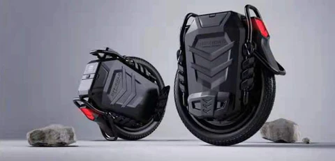 voltedshop's tweet photo. If you're looking for high-end, high-performance electric unicycles that can handle anything and everything, this is the one for you. The Veteran Abrams EUC is equipped with a 3500W motor, 2700Wh battery, and 22" off-road tires. https://t.co/9hWEgnG2vh
#Veteran #Volted https://t.co/36HBQpE9B3