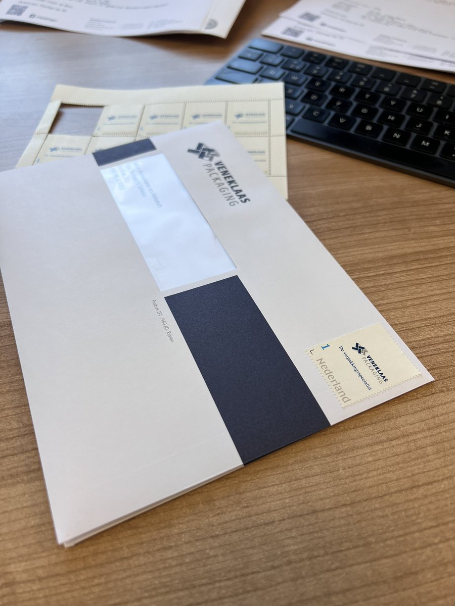 Niet alleen per digitale post, soms heeft het versturen met gepersonaliseerde zegels van <a href="/PostNL/">PostNL</a> en een hogere attentiewaarde #verpakkingen