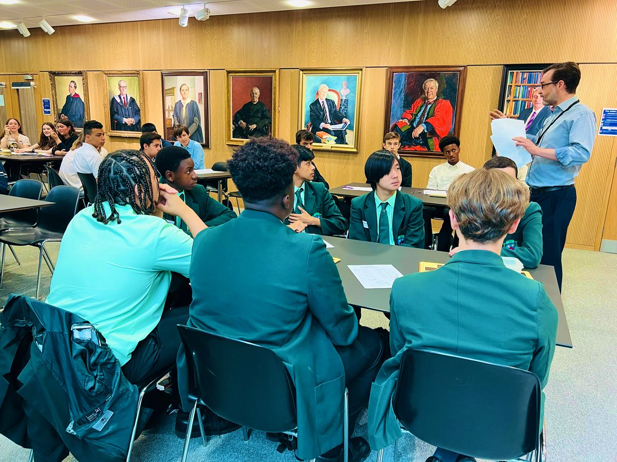 hayderkhan1974's tweet photo. Our #MoreAble Year 10 @ChallonerBOYS are at the prestigious @StPaulsSchool #MathsCircle event in #Hammersmith this morning as part of our @mathsweekldn activities!
@JPAMDG @MrKisituMaths @mayorsfund https://t.co/i7Io11x1PP