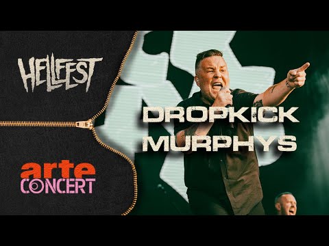 hiroarishimaGH's tweet photo. 【#DROPKICK_MURPHYS】
アイリッシュなベテランストリートパンクロックバンドが、6月17日に #HellfestOpenAir2022 に出演したときの模様フルセットを公開！
#ドロップキック・マーフィーズ
https://t.co/dUEjfbpNsQ https://t.co/gmNfnRVkvu