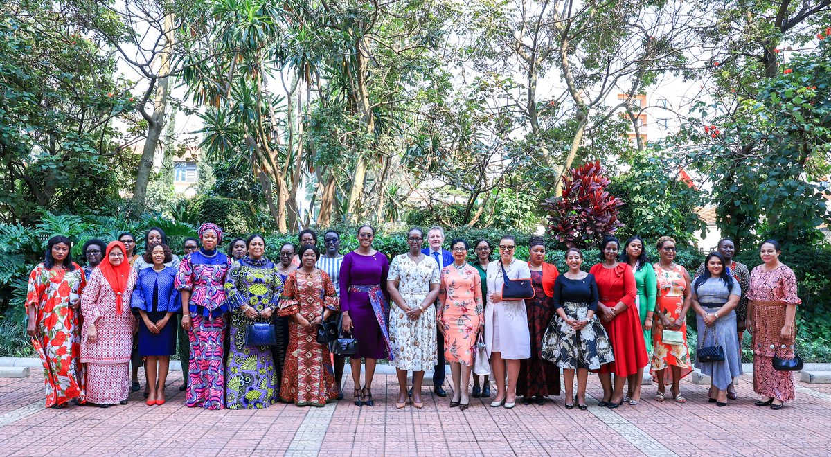 First Lady of Rwanda (@FirstLadyRwanda) on Twitter photo 2022-06-23 09:01:32 The Power of Unity and Reconciliation is one that conquers all! This morning, First Lady Mrs Jeannette Kagame, fellow First Ladies and the Rt Hon. @PScotlandCSG, have joined a breakfast hosted by @UnityClubRw during which guests will learn about Rwanda’s Journey. The Power of Unity and Reconciliation is one that conquers all! This morning, First Lady Mrs Jeannette Kagame, fellow First Ladies and the Rt Hon. @PScotlandCSG, have joined a breakfast hosted by @UnityClubRw during which guests will learn about Rwanda’s Journey.