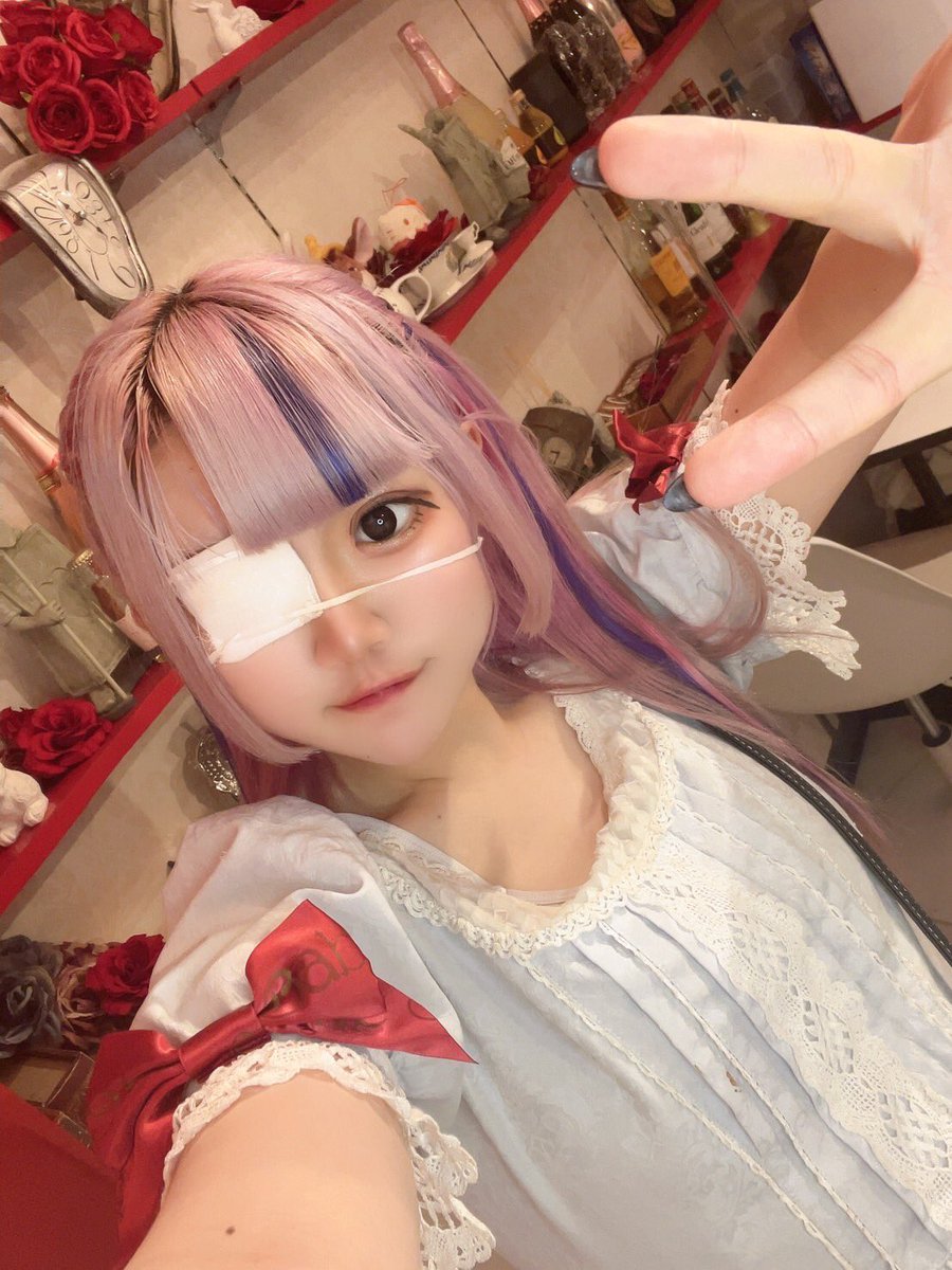 Ali_Laby_akb's tweet photo. アリラビおーぷんしました✨
みるワンオペですっ🐰

#Aliceinlabyrinth #アリラビ #ありらび #メイド #コンセプトカフェ #コンカフェ #秋葉原 #あきば https://t.co/1JNegErHnS