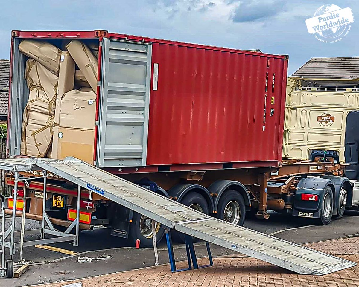 PurdieWorldwide's tweet image. With our specialist port truck we don't need to rely on third parties to collect and deliver containers from the docks.

This not only saves the customer time, but will save the customer money in the long run, as we don't need to outsource any work at all! 

#purdies #shipping