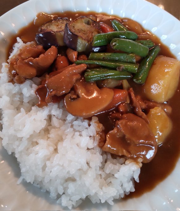 本日の晩御飯はカレーっす🍛 