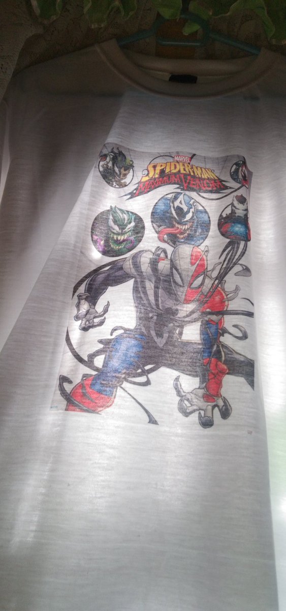 JzCruzer's tweet photo. The print looks faded but still awesome! #MaximumVenom #SpiderMan https://t.co/6Ge2RysH1n