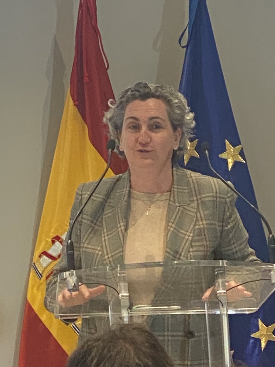 🗣 “La #sostenibilidad no es una moda si no una responsabilidad de todos.
Tenemos que tener muy presentes a los agricultores que son los que dan de comer a las ciudades.”
👤 Pepa Muñoz presidenta de <a href="/FACYRE/">FACYRE</a> en la presentación de la campaña #cuentaconloslacteos en @mapagob