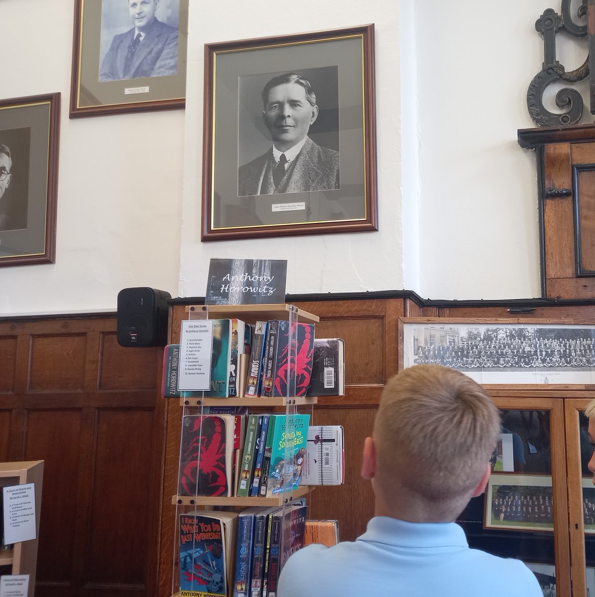 HA_Outreach's tweet photo. We had a wonderful visit yesterday from @stlawrence111 Preston on the Weald, Telford. They visited our Library 📚 &amp; learnt the history of the school from our brilliant librarians @HABigSchoolLib1  and then had an exciting Science 🧪 workshop with Mr Young #outreach #community https://t.co/1vJ9hoTQ3O
