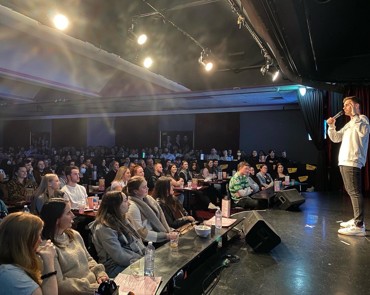 The Comic's Lounge tweet media