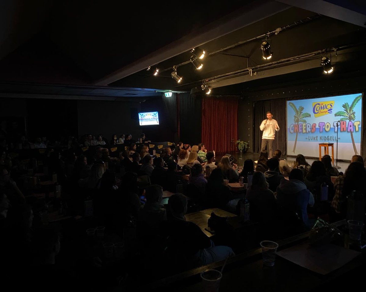 The Comic's Lounge tweet media