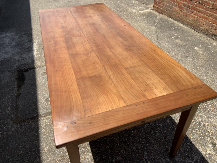 AntiqueTables1's tweet photo. Antique Cherry Tapered leg Dining Table
https://t.co/nXXSIBdRYh
#antiquediningtable #diningtable #antiquetable #cherrydiningtable #antique #furniture https://t.co/LpNDqndnp7