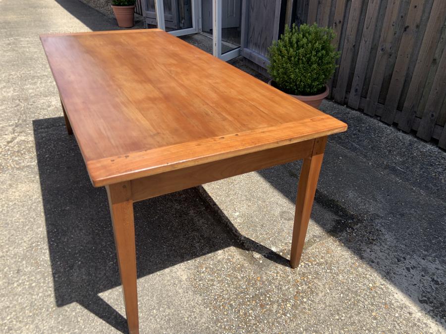 AntiqueTables1's tweet photo. Antique Cherry Tapered leg Dining Table
https://t.co/nXXSIBdRYh
#antiquediningtable #diningtable #antiquetable #cherrydiningtable #antique #furniture https://t.co/LpNDqndnp7