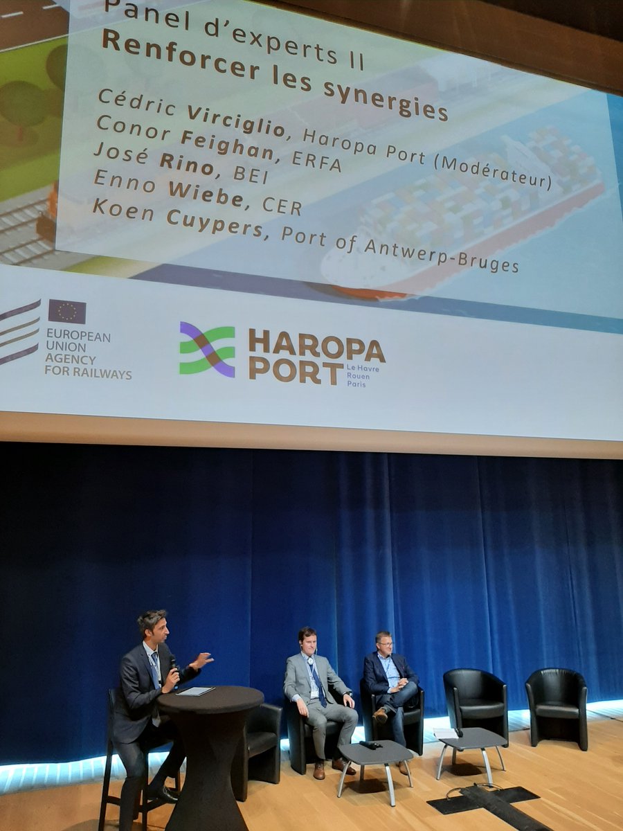 ERFA_Rail's tweet photo. π¨οΈ ERFA Secretary General @FeighanConor spoke about rail-port synergies in a changing rail freight market where new entrants play an increasingly bigger role, at @ERA_railways #MultimodalFreight Conference, in Le Havre, π«π· https://t.co/mSrhv3QLEB