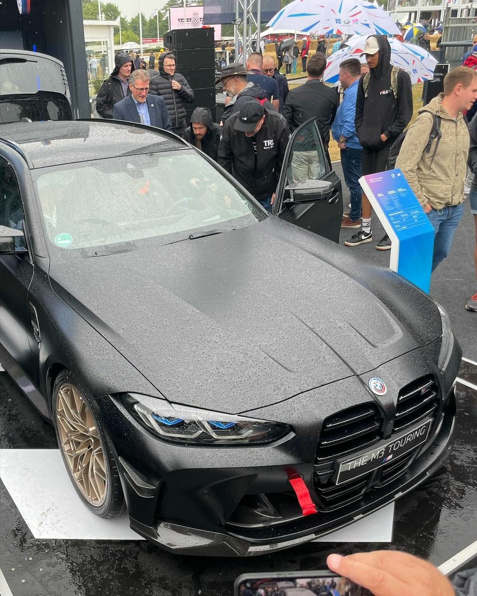 cars_pixels's tweet image. A Frozen Black BMW M3 Competition Touring with M Performance Parts sitting on 20-/21-inch Frozen Gold-bronze style 1000 M light alloy wheels.

📸 by Bimmertoday