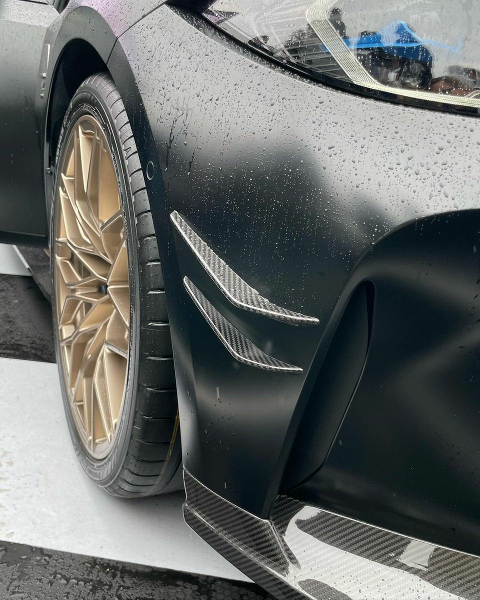 cars_pixels's tweet image. A Frozen Black BMW M3 Competition Touring with M Performance Parts sitting on 20-/21-inch Frozen Gold-bronze style 1000 M light alloy wheels.

📸 by Bimmertoday