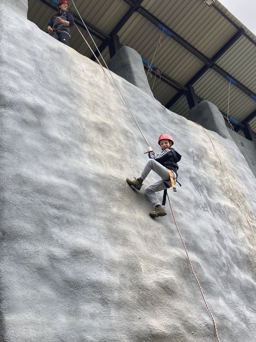 MrsCrozierFalla's tweet photo. Abseiling @MissButlerFP @FallaParkSchool @Miss_Carr_Falla https://t.co/1x3WgMTgWl