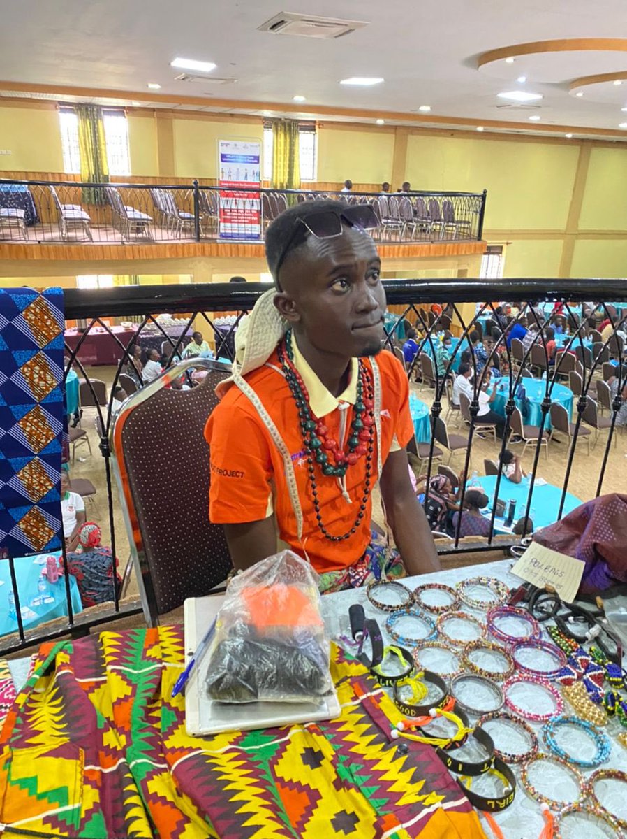 Kobs_Fifi's tweet image. One of the beneficiaries of the #UPLIFTProject is Muwanguzi Paul. He makes African jewelry and African wear.
#Partnership4Impact
