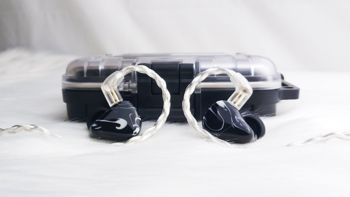 febosIEM's tweet photo. 📣tell us if you are interested
🎉Meet our 2nd #HybridIEM (Mega5P)
       4DD+1BA
(the best balanced Hybrid IEM from #Hisenior)
        New Ergonomic design fit for #SmallEars too
.
[Giveaway/New arrival Super Sales....], which campaign you would like us to start 1st? 🤔 https://t.co/Y13BoFE6aV