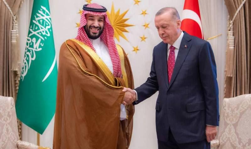 kacsaatolduson's tweet photo. Suudi Arabistan Veliaht Prensi Selman, Türkiye ziyaretini kendi ülkesinde basına bu fotoğrafla servis etmiş. Ülkenin şerefini iki paralık ettiniz https://t.co/sdArmBzviG