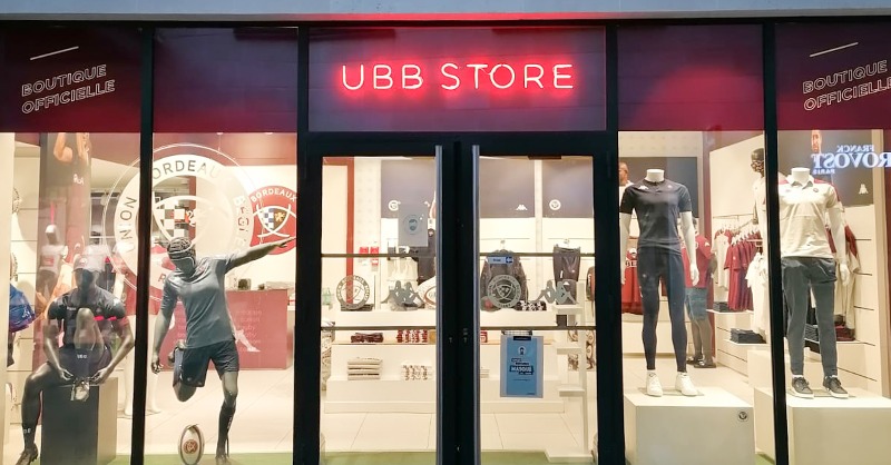UBBrugby's tweet photo. 🛍 Profitez de la braderie pour les derniers jours d'ouverture de l'UBB Store !
📅 Celui-ci fermera ses portes ce dimanche à 19h.
💻 La boutique en ligne se refera elle aussi une beauté jusqu'à début aout !
Toutes les infos 👇
#ILOVEUBB #UBBSTORE