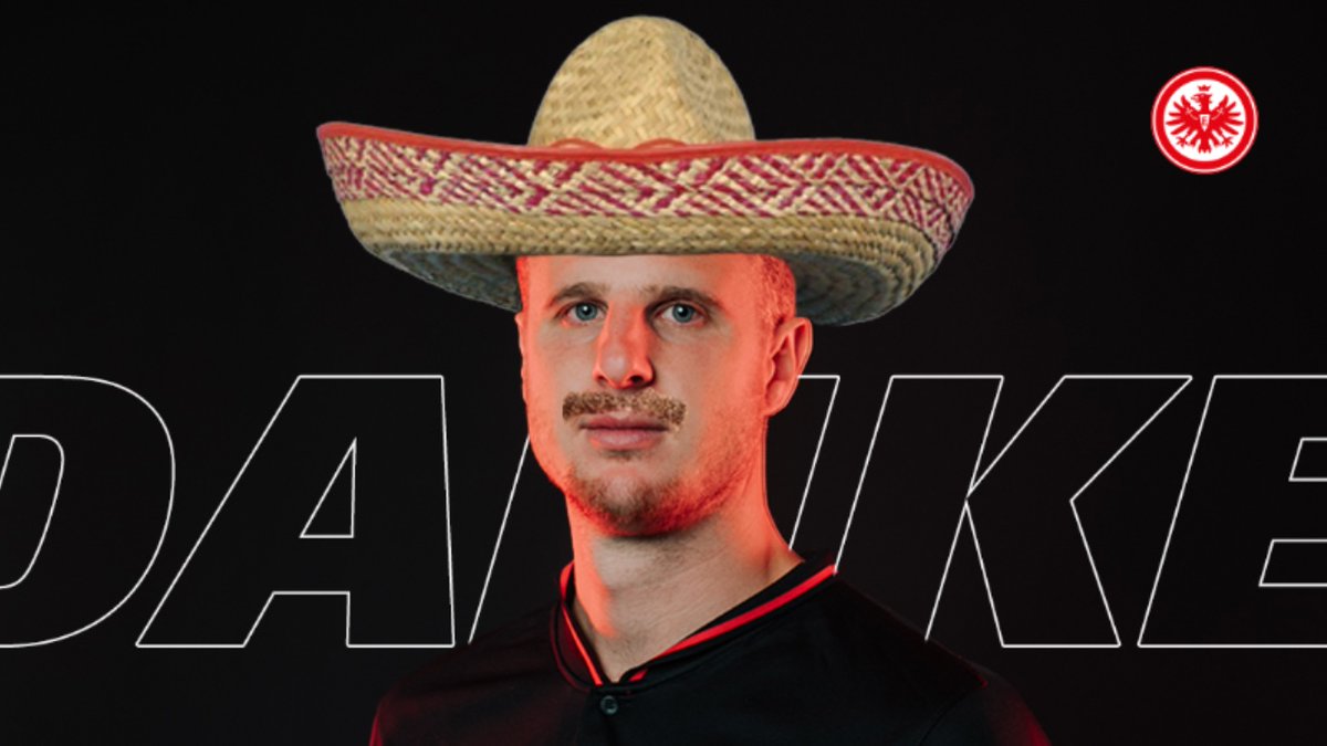 Martínez Hintereqqer hat sich nach nur wenigen Minuten dazu entschieden, seine Karriere als aktiver Profifußballer zu beenden. 

Diese Entscheidung verdient keinen Respekt. Er war offen Rechts #Hinteregger 
#SGE