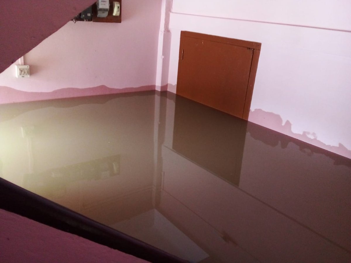 juhi1907's tweet photo. 72+ hours
2.8 lakh + people affected
No electricity
Drinking water problem
Emergency services hampered

#Silchar needs National attention

@WIONews  @aajtak @republic @ndtv @ZeeNews @CarryMinati @AskAnshul

#SilcharUnderWater #SilcharFlood
#BarakValleyUnderWater #AssamNeedsHelp https://t.co/WLDduxk1jX