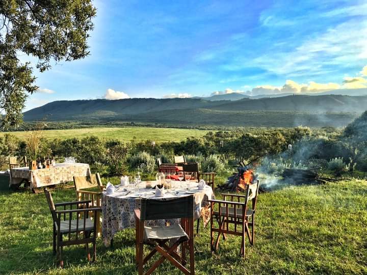 viba_explore's tweet photo. @AlisonAndalucia glad to see Kenya has made to #Top4Picnic for this week's #Top4Themes.
A safari picnic is am amazing experience. https://t.co/X1KSTW0GXR