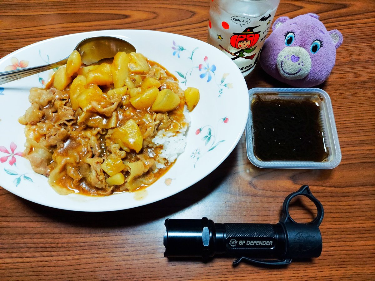 hg4eHPzmvVIEmWD's tweet photo. ポークカレー🐖🍛🦸(´-(ェ)-`;)🍴♥️
#ライトアンドフード #SUREFIRE #6PD #Defender #6Spike #H2T #雷光四眼 #シュアファイア #黒いSUREFIREはいいぞ https://t.co/QbWaehCp1d
