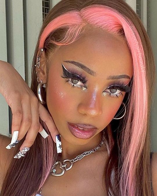 IseeHair's tweet photo. i heard that you love pink girl😌💕
Hair: Strawberry Pink &amp; Chocolate Skunk Stripe Straight Wig 24"
Doll: @virtualxdollx 💟
Use code: Summer for Extra 7$ OFF
Hair Link in Bio✅
.

#iseehairbeauties #iseewigs #iseeprincess #haircolors #skunkstripe #pinkbrown #pinkgirl https://t.co/FoAChrh1AG