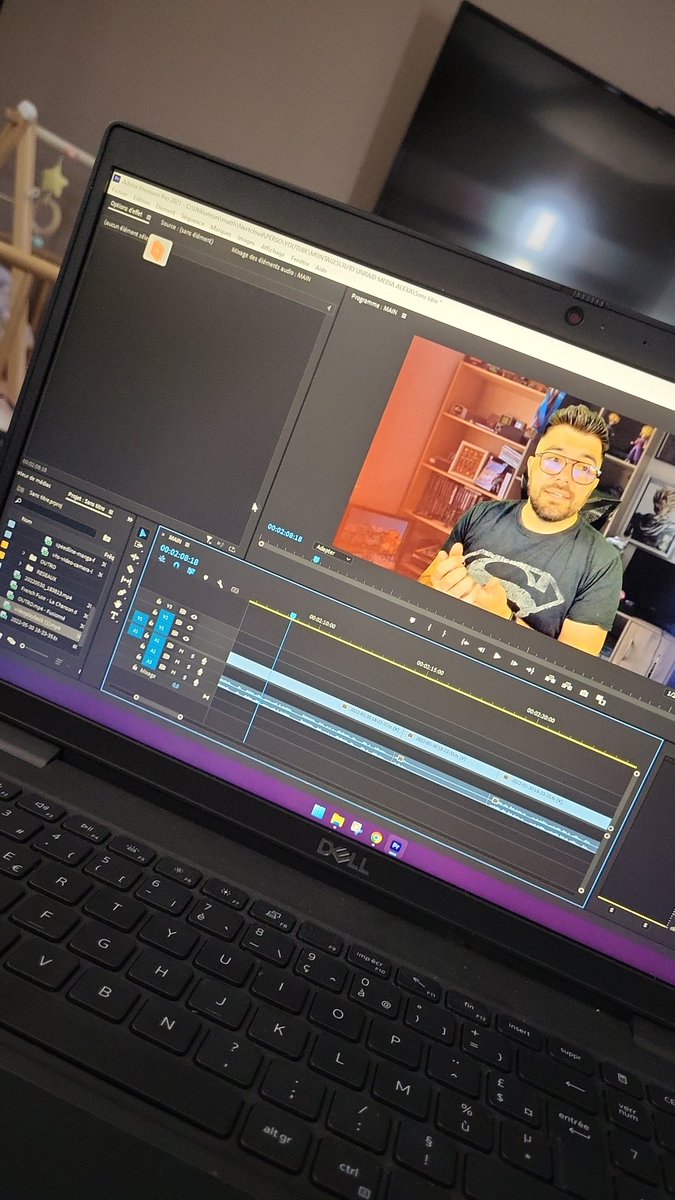 superboki's tweet photo. Montage de la vidéo de... Ce soir??!
En retard vous avez dit? 😅😅
Ps : ce sera un nouveau guide @UnraidOfficial
#superboki #youtube #tutorial #unraid #unraidfr https://t.co/bijfU8fNIV