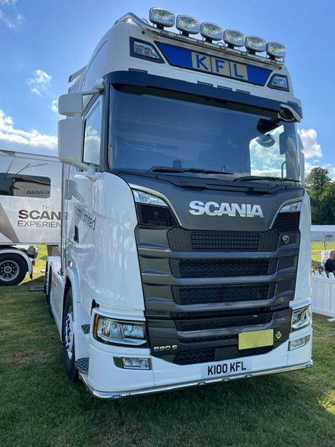 Our trucks need you 👉

KFL are looking for truck valet companies for our Howden Yard, Yorkshire.

Please contact robert@kerseyfreight.com for more information. 

#truckcleaning #yorkshire #valetservice #britishhauliers #ukhaulage #truckcleaners