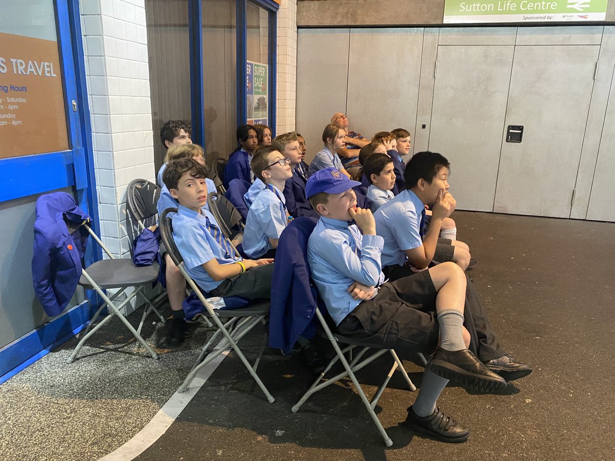 Essendene Lodge (@essendenelodge) on Twitter photo Year 6 have arrived <a href="/SuttonLC/">Sutton Life Centre</a> for an informative and challenging day of learning about life after prep school.
#nextsteps #ILGSchools Year 6 have arrived <a href="/SuttonLC/">Sutton Life Centre</a> for an informative and challenging day of learning about life after prep school.
#nextsteps #ILGSchools